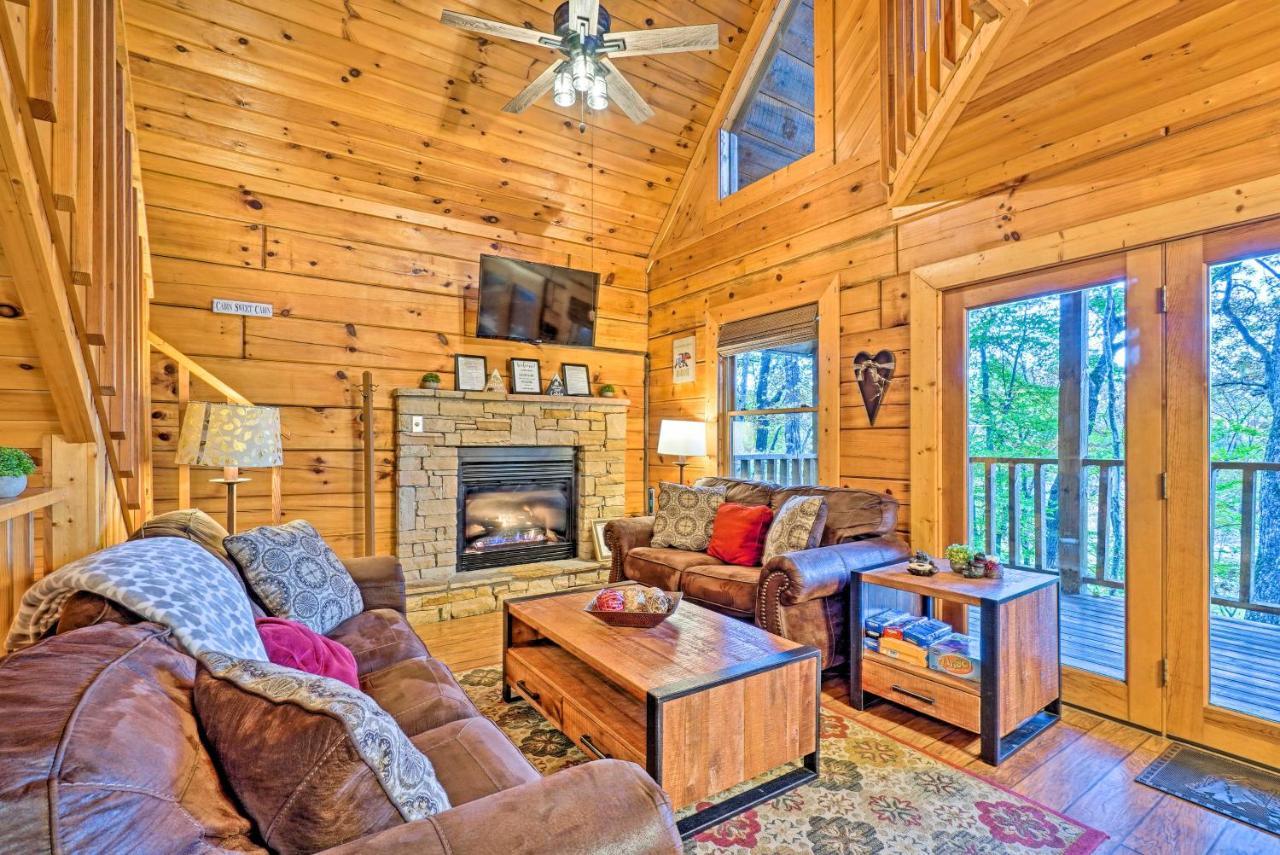 Grin N Bear It Cabin With Hot Tub And Fire Pit! Пиджен-Фордж Экстерьер фото