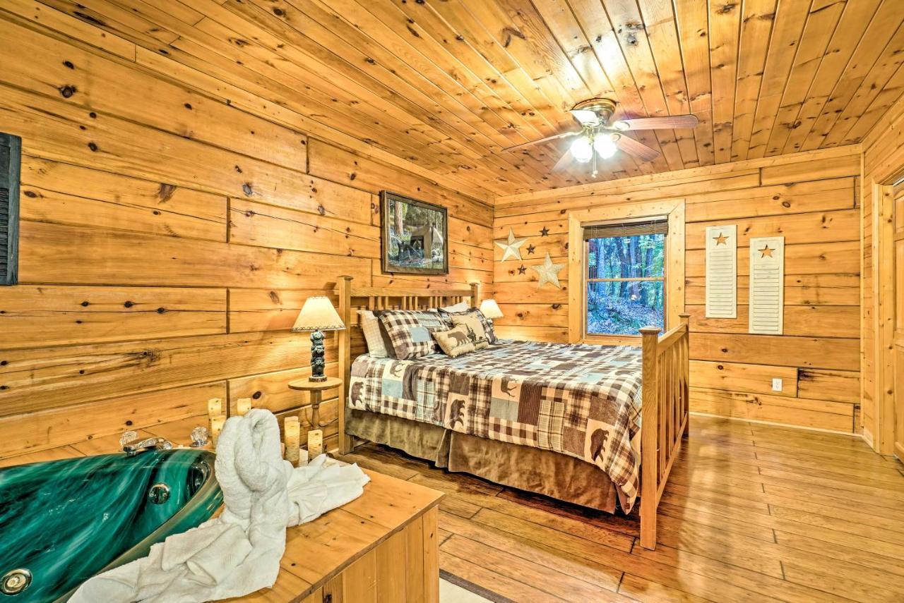 Grin N Bear It Cabin With Hot Tub And Fire Pit! Пиджен-Фордж Экстерьер фото